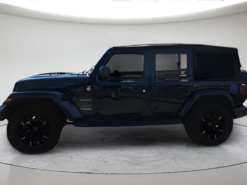 Used 2020 Jeep Wrangler Unlimited Sahara w/ Dual Top Group AWD/4WD image 6