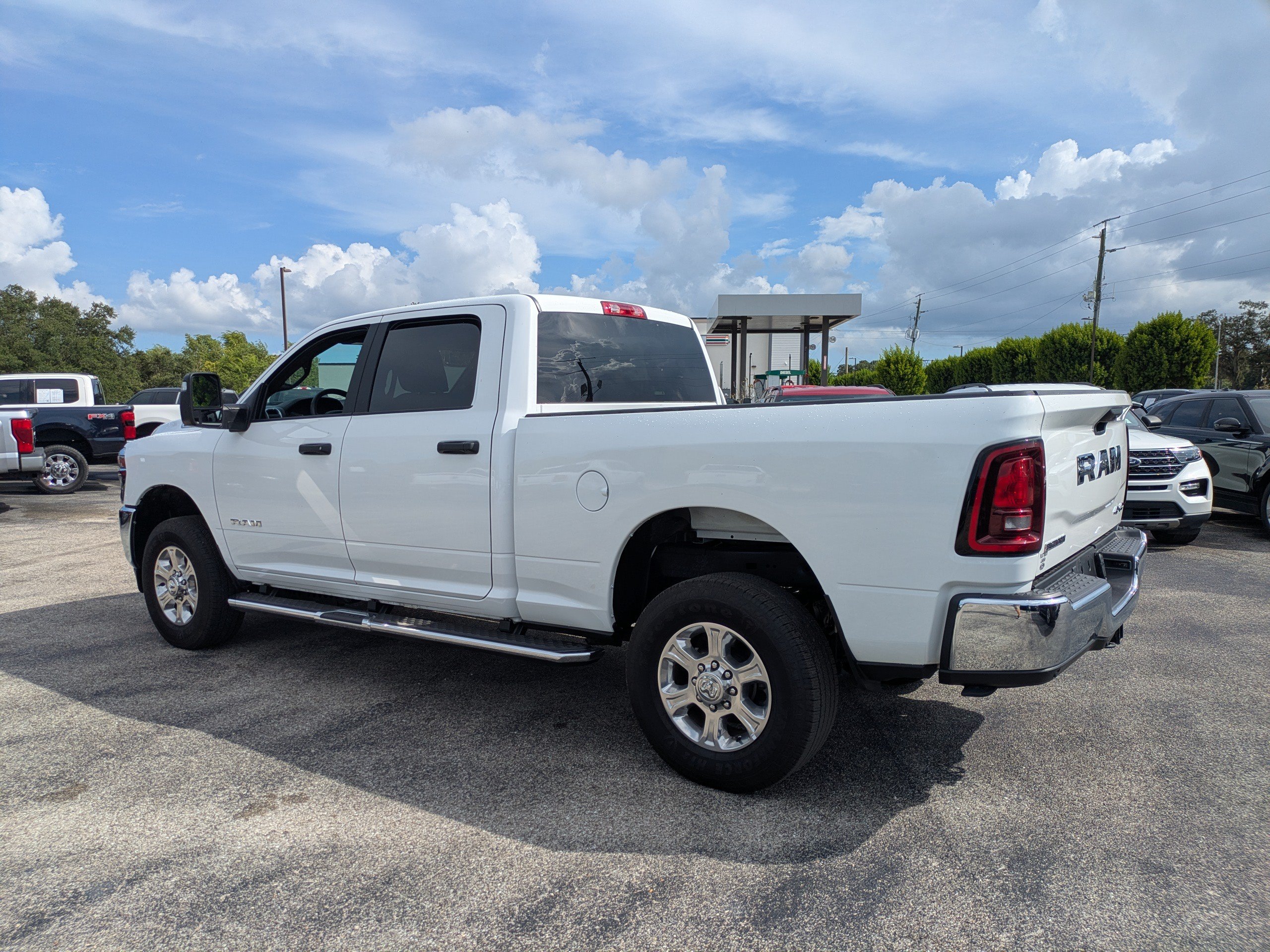 Used 2026 RAM 2500 Big Horn AWD/4WD image 6