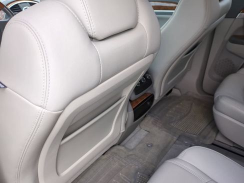 Used 2011 Buick Enclave CXL FWD image 18