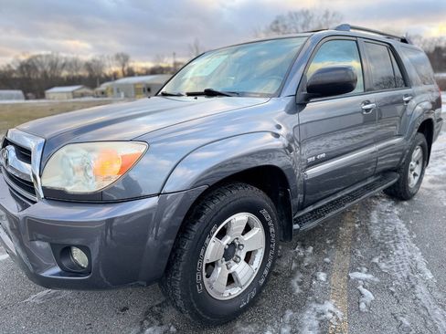 Used 2006 Toyota 4Runner SR5 image 4