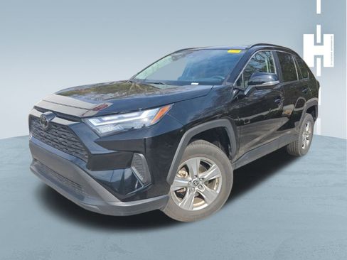 Used 2024 Toyota RAV4 XLE image 1