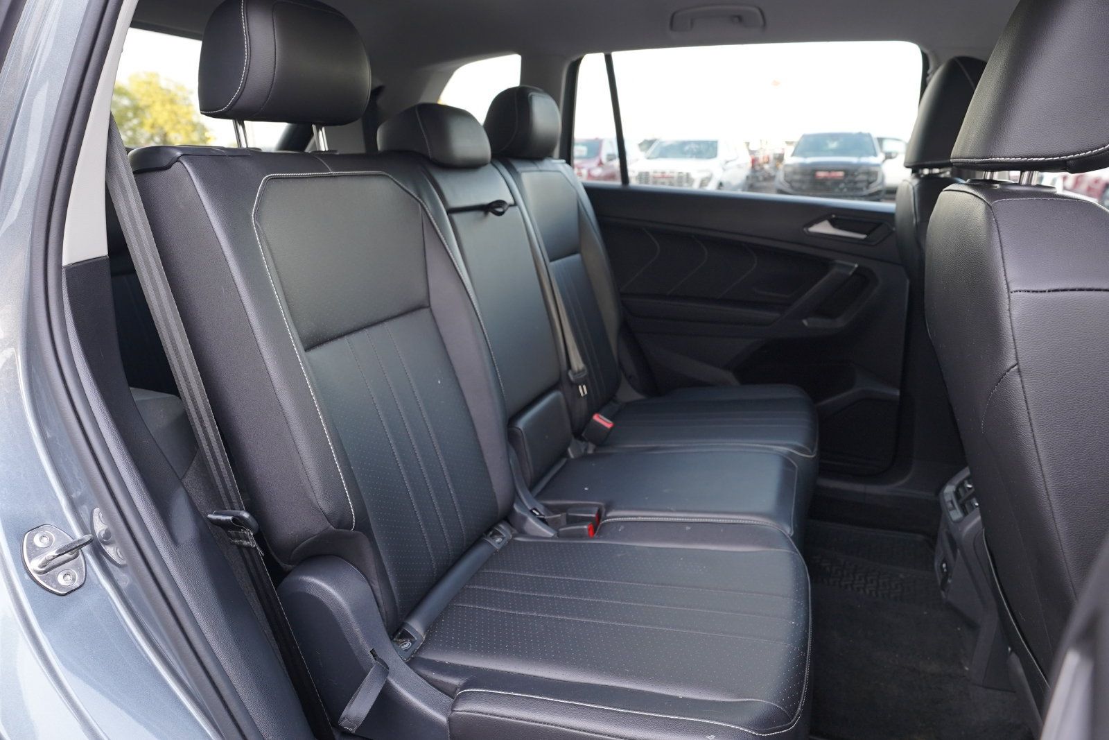 Used 2024 Volkswagen Tiguan SE FWD image 25