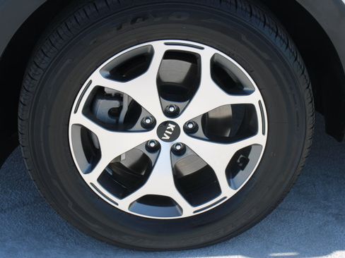 Used 2020 Kia Telluride EX FWD image 9