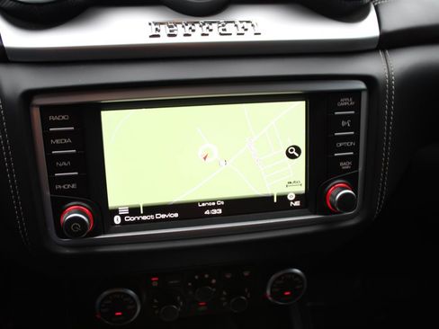 Used 2017 Ferrari California T image 43