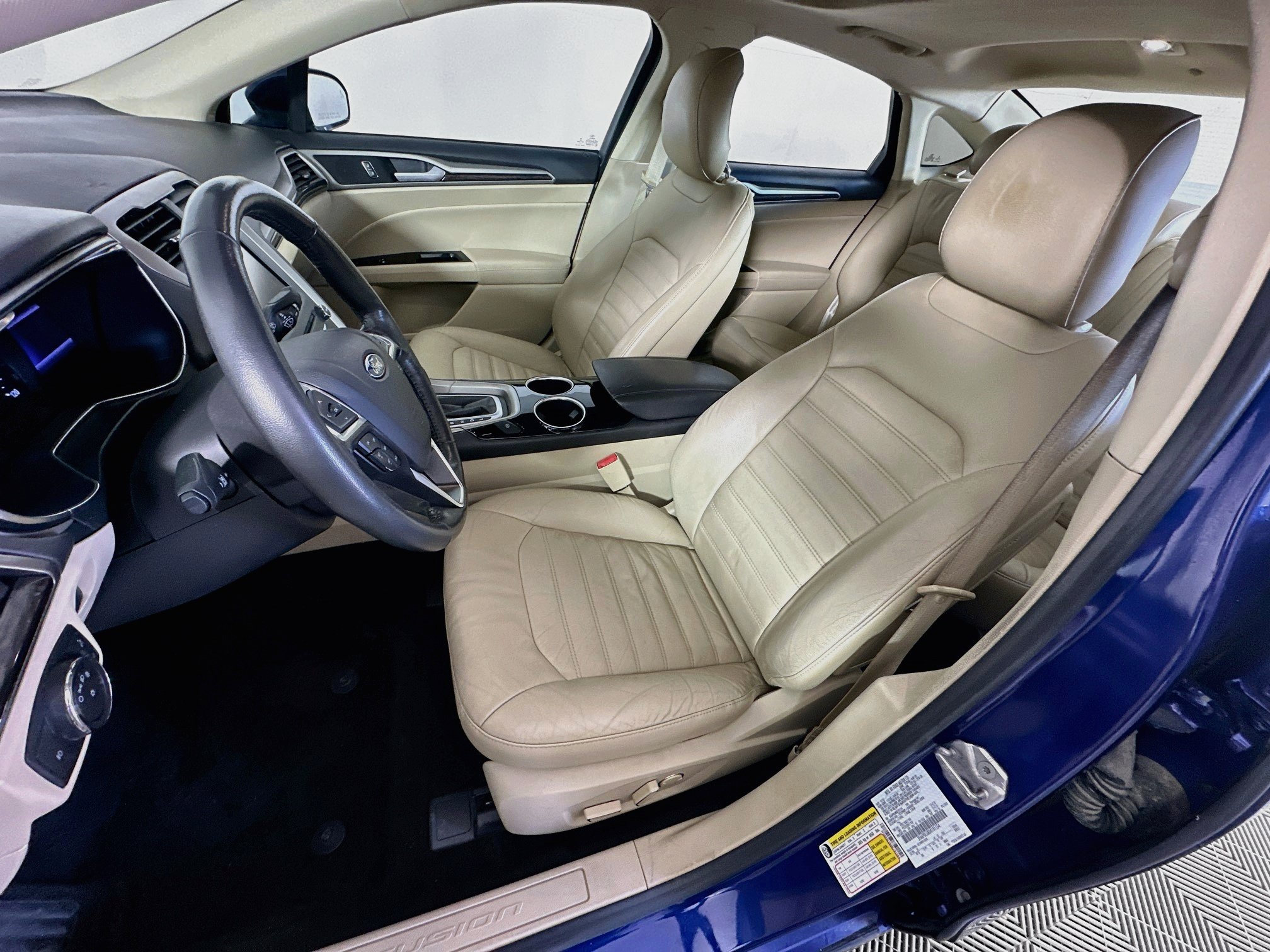 Used 2013 Ford Fusion SE FWD image 13