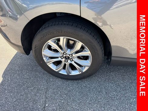 Used 2024 Ford Edge Titanium AWD/4WD image 5