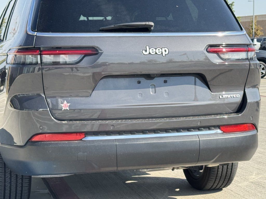 Used 2025 Jeep Grand Cherokee L Limited RWD image 7