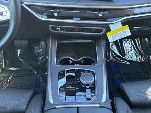Used 2026 BMW X7 xDrive40i AWD/4WD image 24