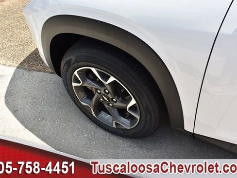 Used 2024 Chevrolet Trax LT w/ Driver Confidence Package FWD image 15