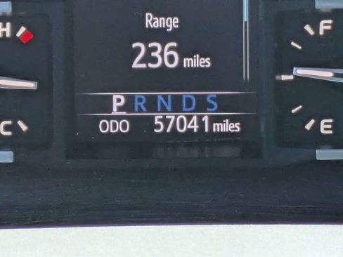 Used 2019 Toyota Tundra Limited w/ Limited Premium Package AWD/4WD image 40
