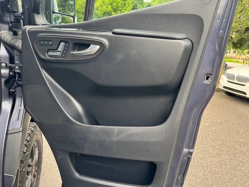 Used 2022 Mercedes-Benz Sprinter 2500 image 50