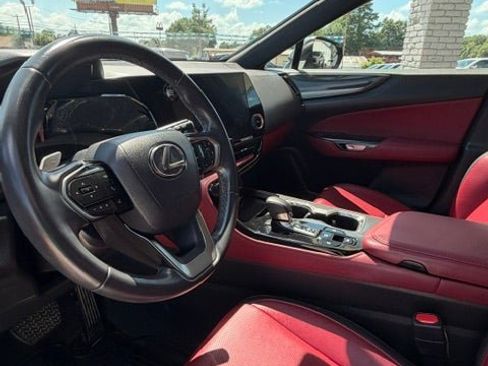 Used 2025 Lexus NX 250 FWD w/ Accessory Package (2T) image 9