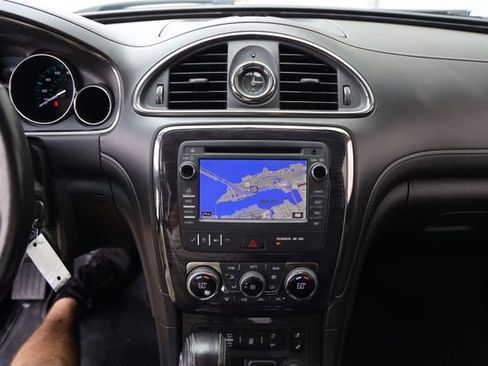 Used 2017 Buick Enclave Leather image 17