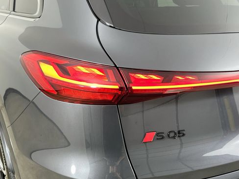 New 2026 Audi SQ5 Prestige AWD/4WD image 12
