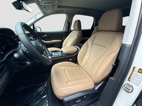 Certified 2025 Audi Q7 2.0T Premium w/ Convenience Plus Package image 22