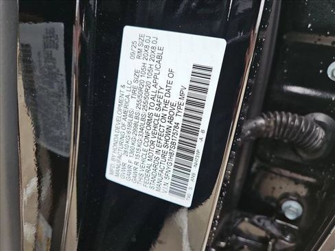 Used 2025 Honda Pilot Elite image 18