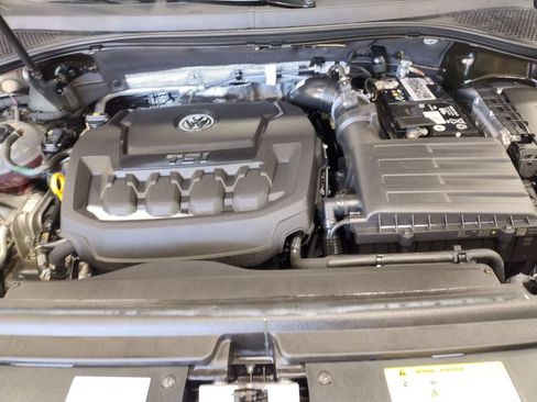 Certified 2023 Volkswagen Tiguan SE AWD/4WD image 10
