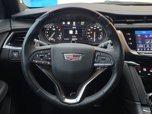 Used 2023 Cadillac XT6 Sport w/ Platinum Package image 21