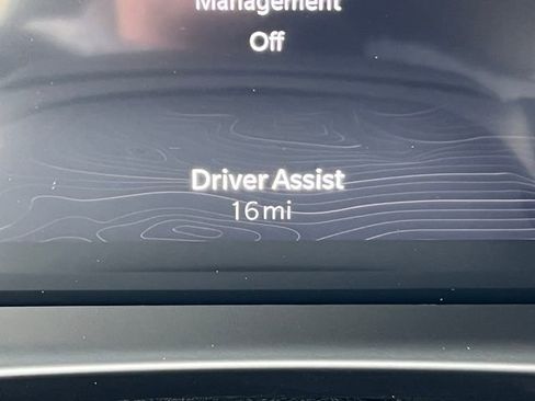 Used 2025 Jeep Grand Cherokee Limited w/ Black Appearance Package image 7