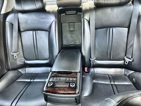 Used 2016 Kia K900 Luxury RWD image 30