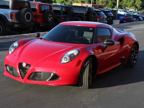Used 2015 Alfa Romeo 4C Launch Edition w/ Convenience Group RWD image 3
