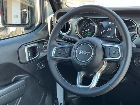 Used 2023 Jeep Wrangler Unlimited Rubicon 4xe AWD/4WD image 14