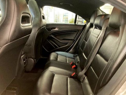 Used 2018 Mercedes-Benz CLA 250 image 11