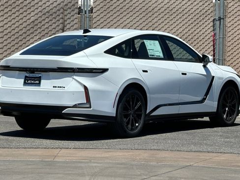 New 2026 Lexus ES 350e w/ Convenience Package FWD image 4