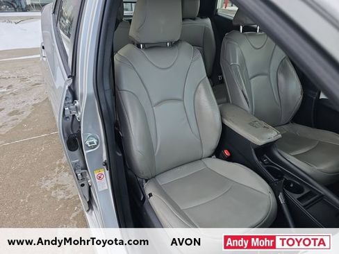 Used 2019 Toyota Prius LE image 32