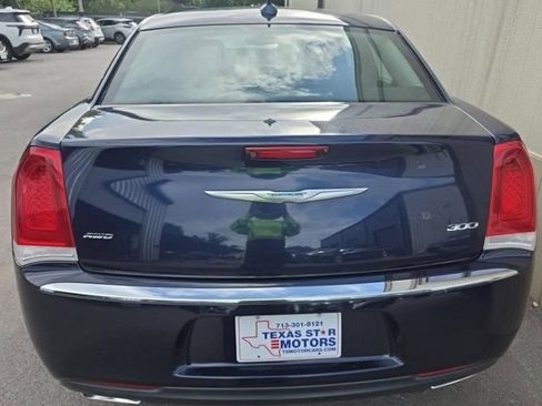 Used 2016 Chrysler 300 Limited AWD/4WD image 5