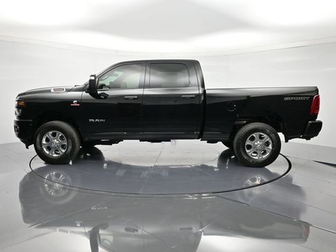 New 2026 RAM 2500 Big Horn AWD/4WD image 8