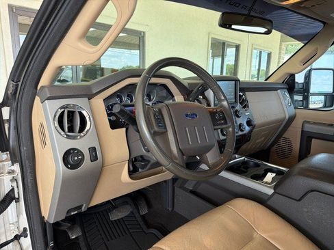 Used 2014 Ford F250 Lariat w/ Lariat Ultimate Package AWD/4WD image 19