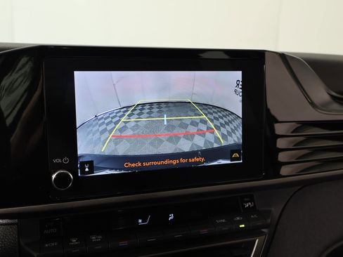 Used 2025 Toyota Camry LE FWD image 6