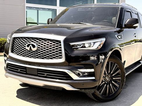 Used 2019 INFINITI QX80 Limited w/ All-Season Package AWD/4WD image 2