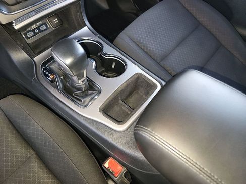 Used 2020 Jeep Grand Cherokee Laredo image 21