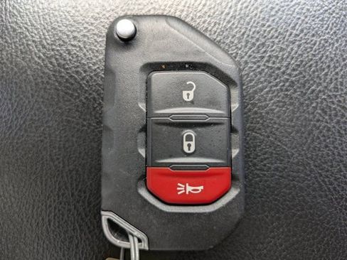 Used 2022 Jeep Wrangler Unlimited Sport AWD/4WD image 30