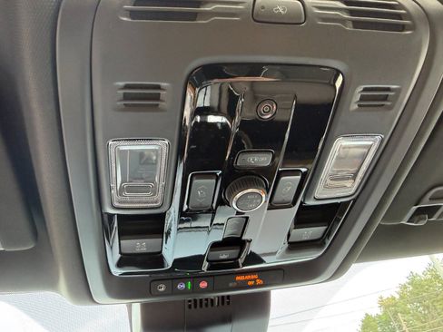 New 2026 GMC Yukon XL Denali Ultimate AWD/4WD image 37