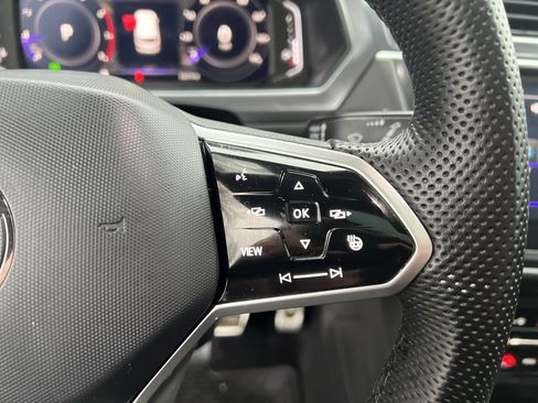 Used 2024 Volkswagen Tiguan SEL R-Line image 20