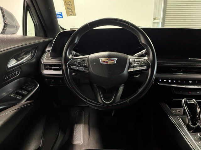 Used 2025 Cadillac XT4 Premium Luxury FWD image 21