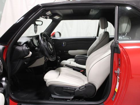 Used 2019 MINI Cooper S FWD image 4
