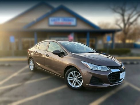 Used 2019 Chevrolet Cruze LS w/ LS Convenience Package image 1