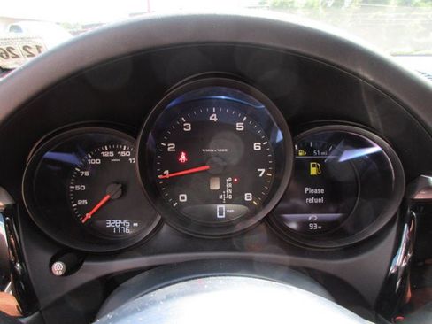 Used 2021 Porsche Macan AWD/4WD image 12