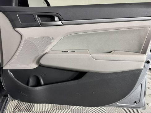 Used 2018 Hyundai Elantra SEL w/ Cargo Package image 37