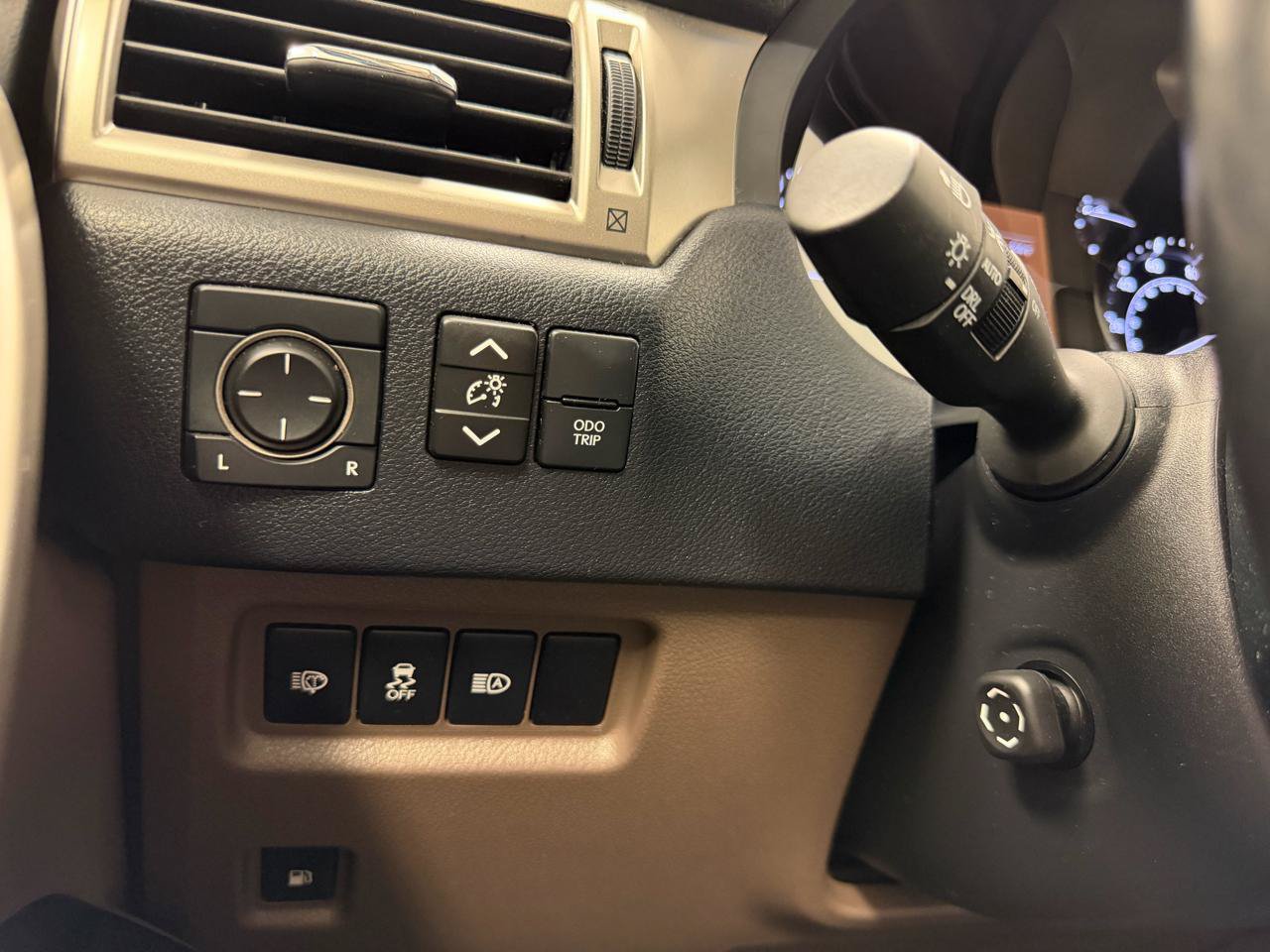 Used 2020 Lexus GX 460 Premium w/ Premium Package AWD/4WD image 27