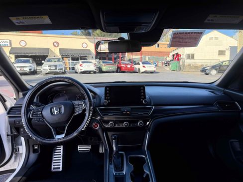 Used 2019 Honda Accord Sport image 19