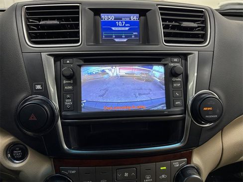 Used 2013 Toyota Highlander Limited image 26
