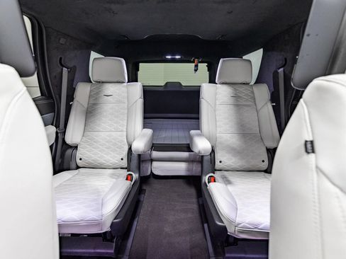 Used 2026 Cadillac Escalade V w/ LPO, Onyx Lite Package AWD/4WD image 49