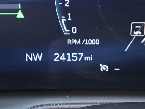 Used 2024 Cadillac XT4 Premium Luxury w/ Cold Weather Package image 18