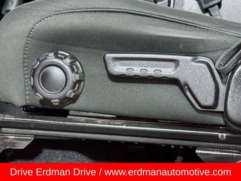 Used 2021 Jeep Wrangler Sport S image 10