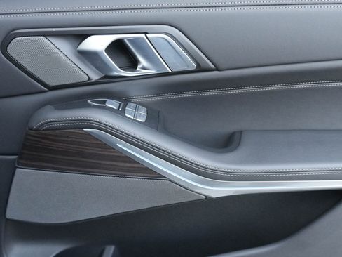 Certified 2025 BMW X7 xDrive40i image 36